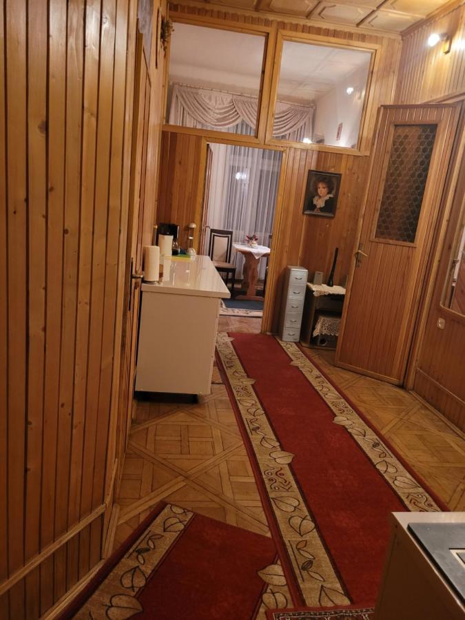 Pokoje Goscinne Victoria Krasków Exterior foto
