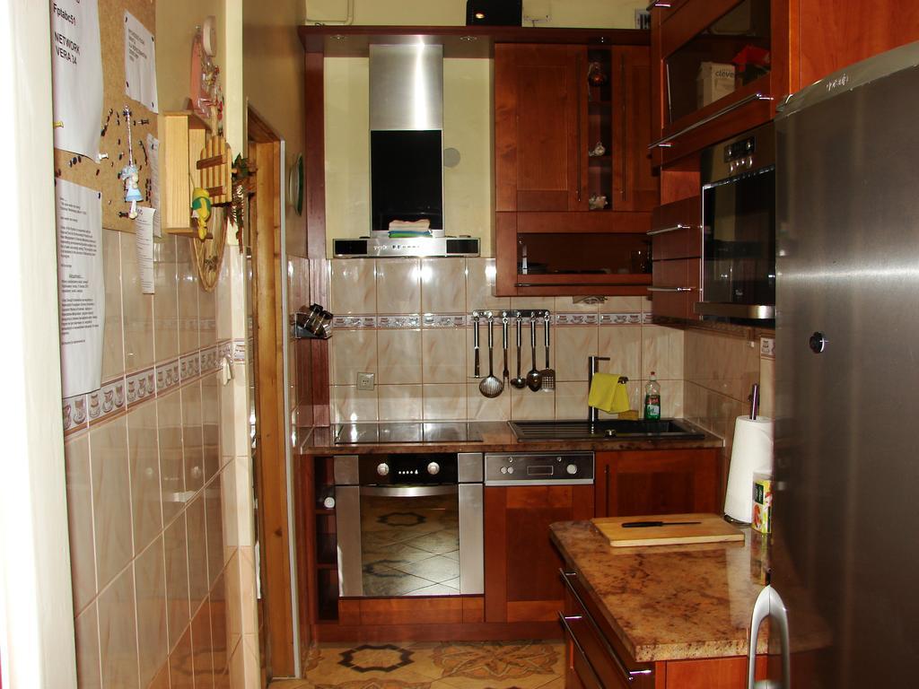 Pokoje Goscinne Victoria Krasków Exterior foto